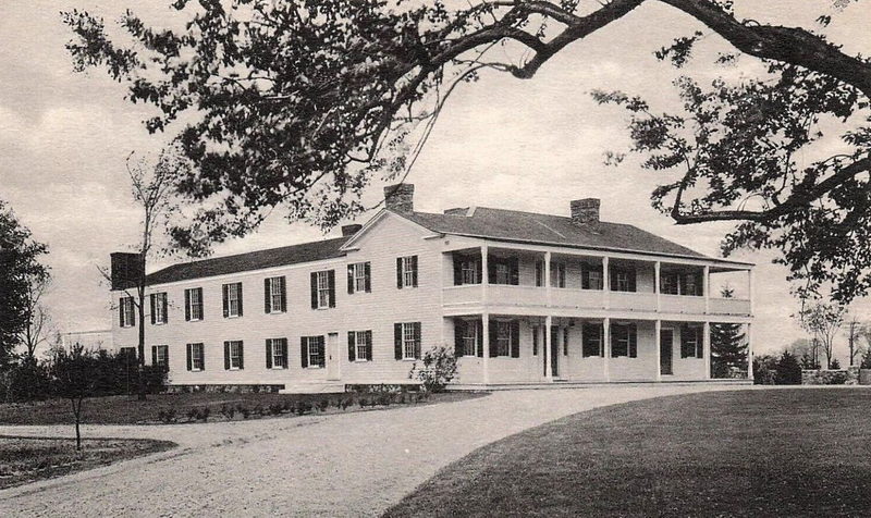 Botsford Inn - Vintage Postcard